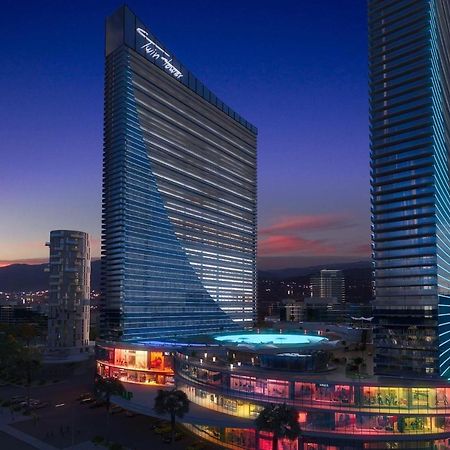 Panorama Aparthotel Orbi City Batumi Exterior photo