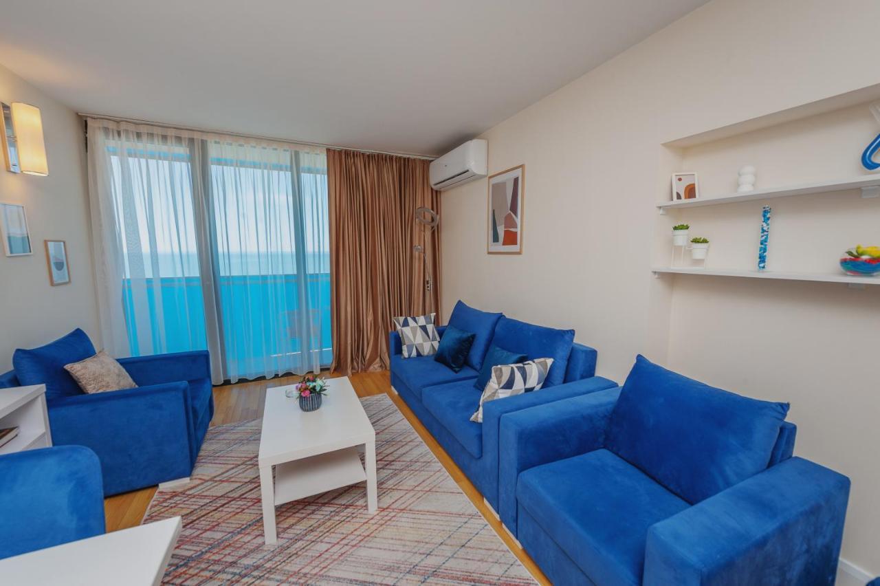 Panorama Aparthotel Orbi City Batumi Exterior photo