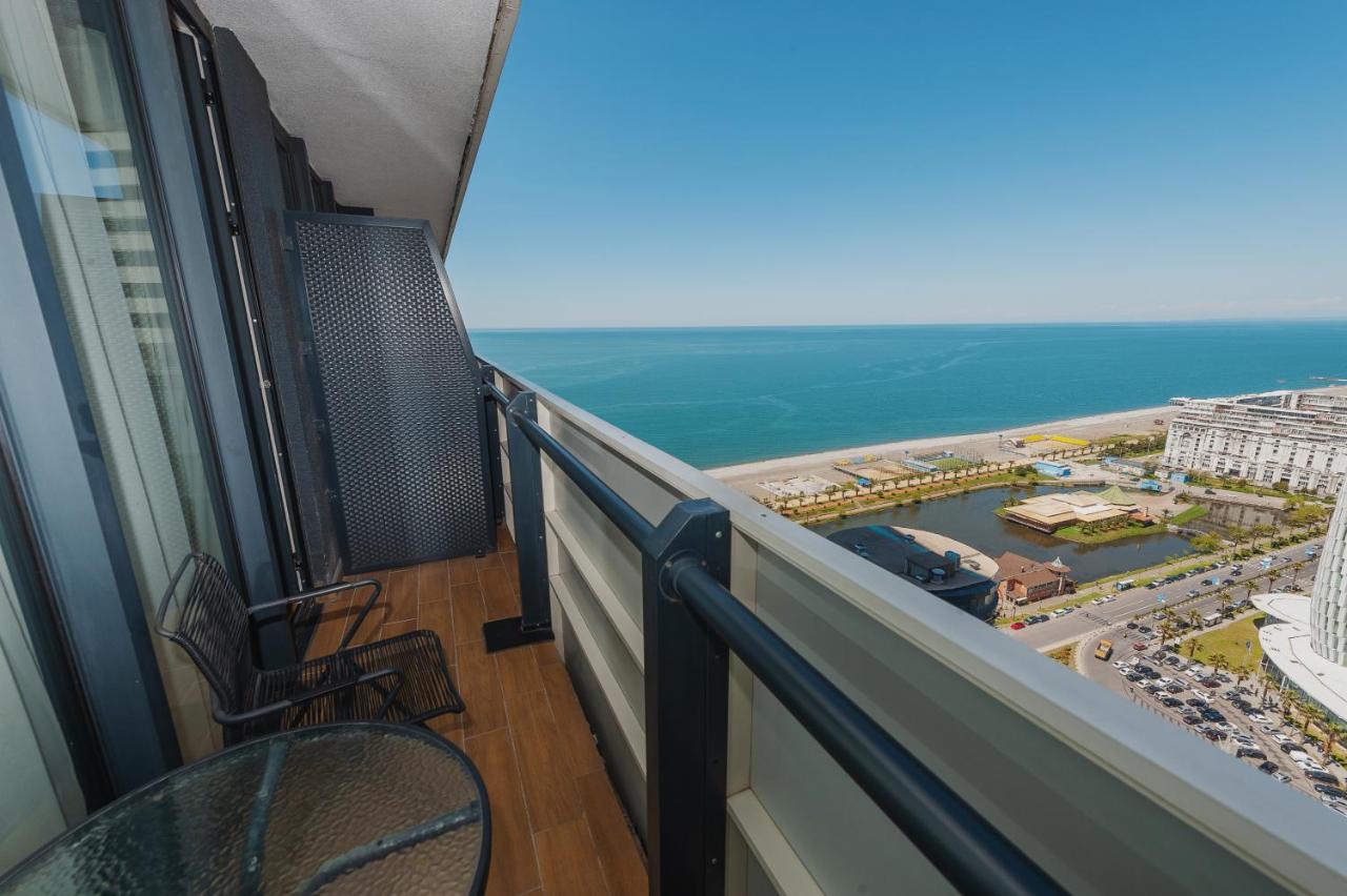 Panorama Aparthotel Orbi City Batumi Exterior photo