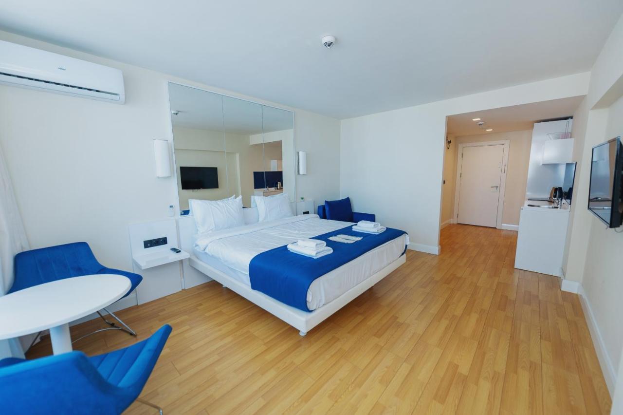 Panorama Aparthotel Orbi City Batumi Exterior photo